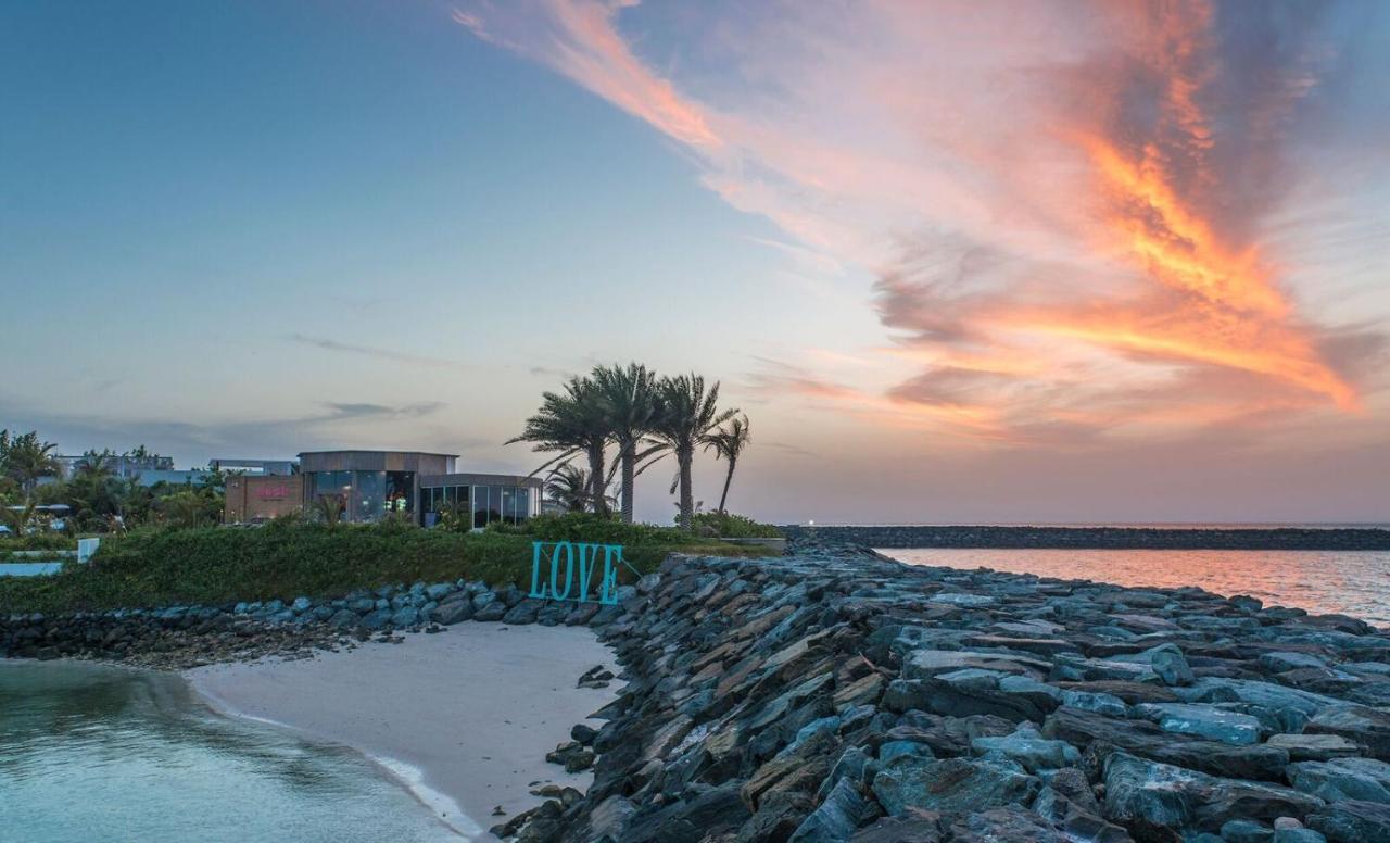Hotel Nurai Island, Saadiyat Abu Dabi Exterior foto Sunset at Al Bandar, Al Reef, Abu Dhabi