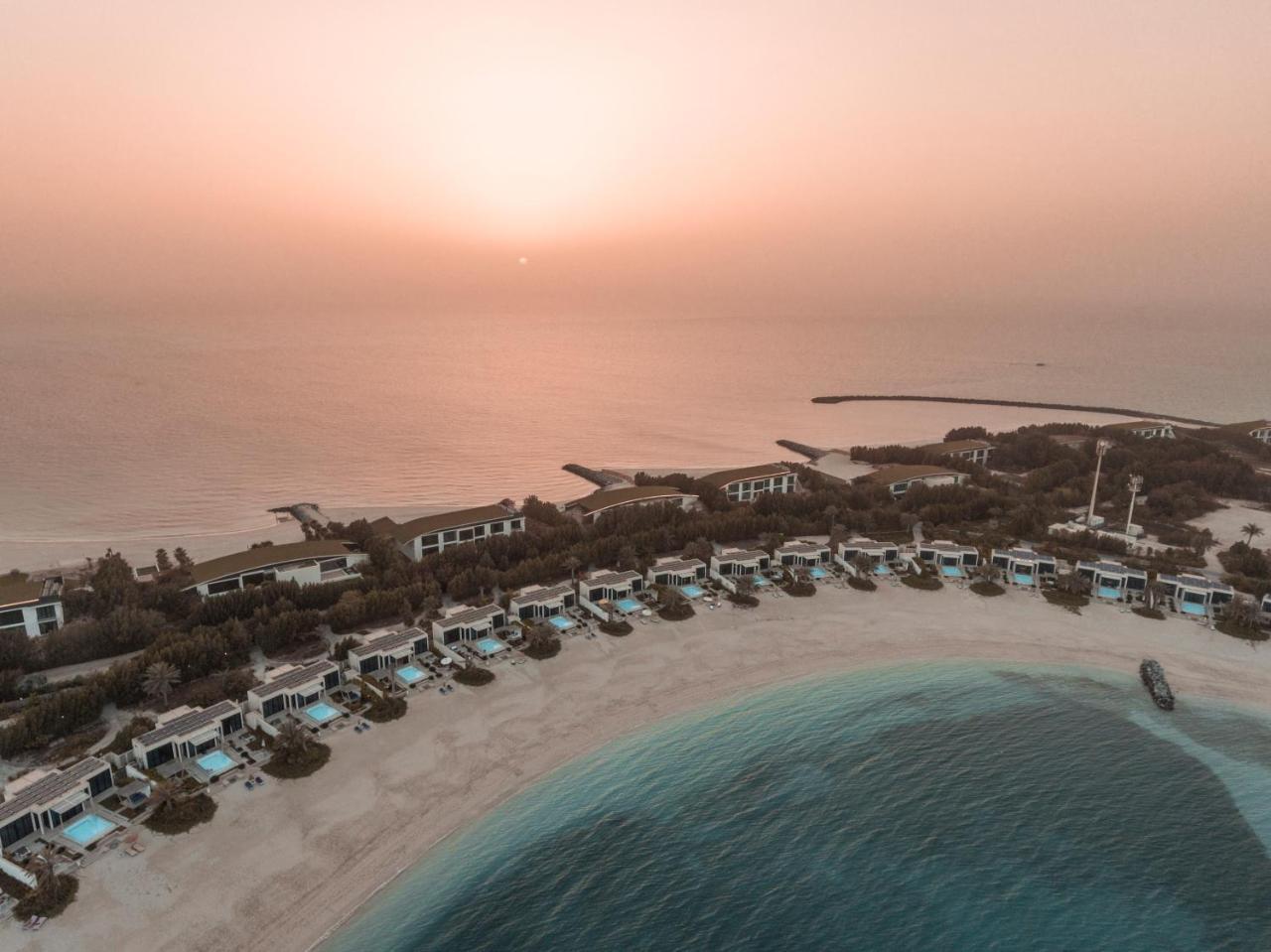 Hotel Nurai Island, Saadiyat Abu Dabi Exterior foto Aerial view of the resort